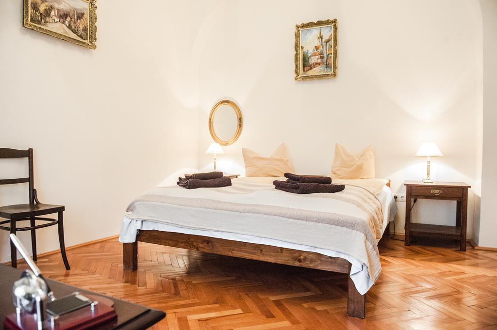 Brukenthal Central Apartments Sybin Pokój zdjęcie